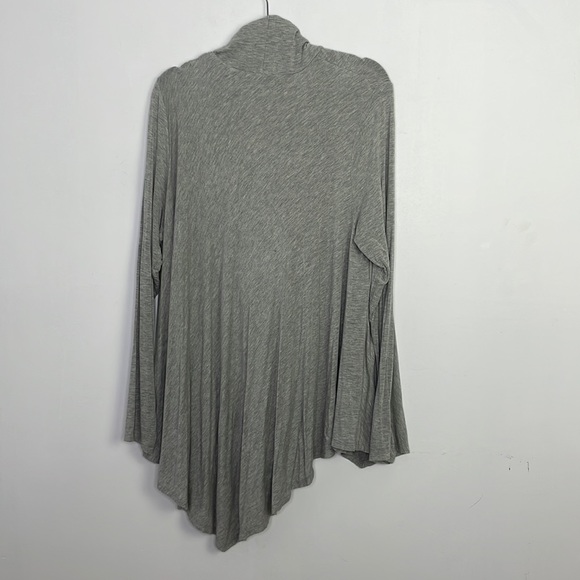 Barneys New York drapery cowl neckline oversized stretchy thumb hole top - Picture 8 of 10